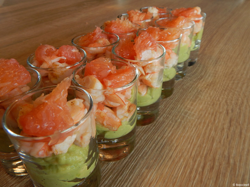 Amuses Bouches De Verrines D Avocats Crevettes Et Pamplemousse